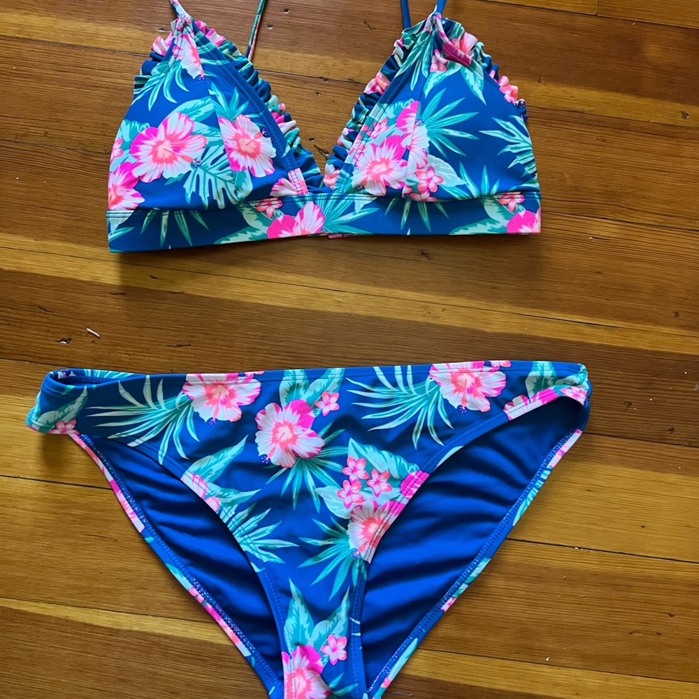BNWOT Floral Bikini